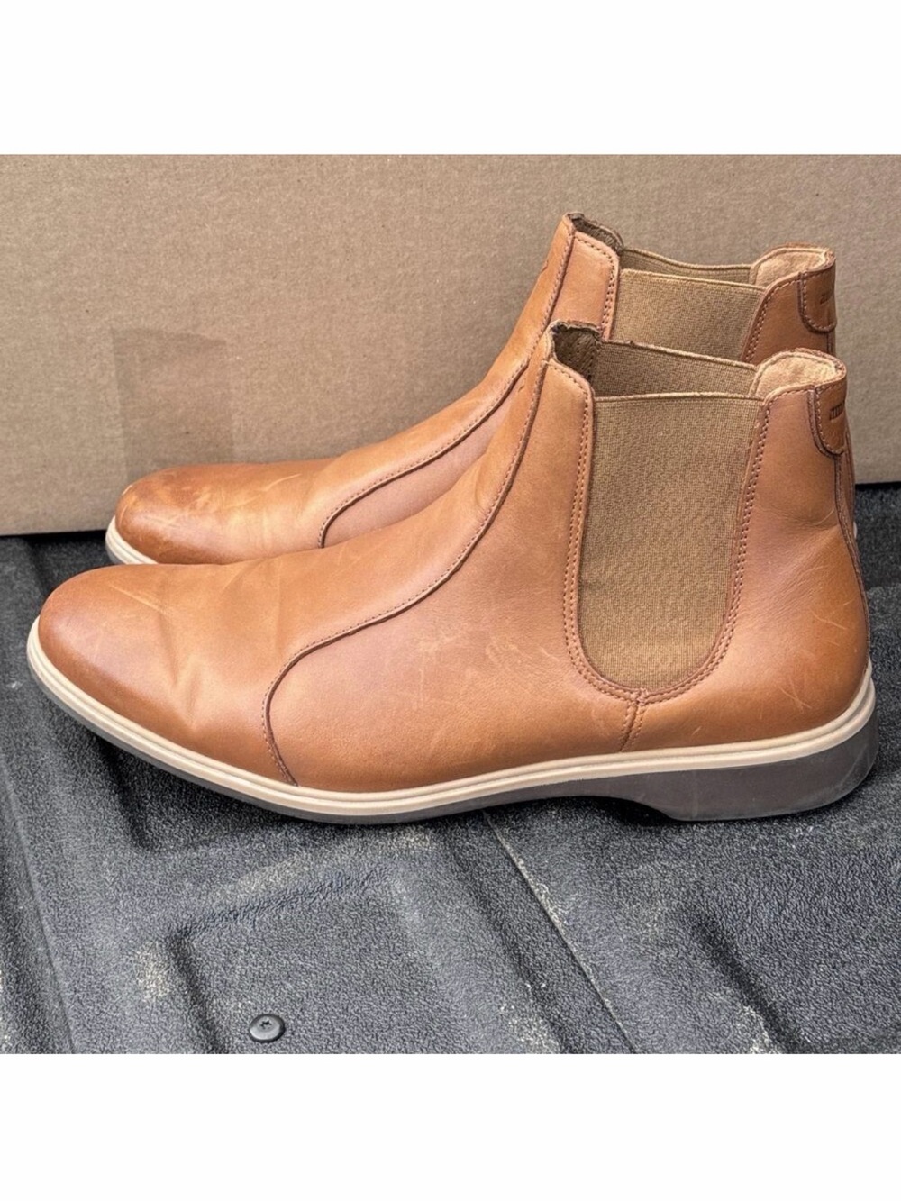 Amberjack Men's Casual Chukka Boot in Light Brown Leather
